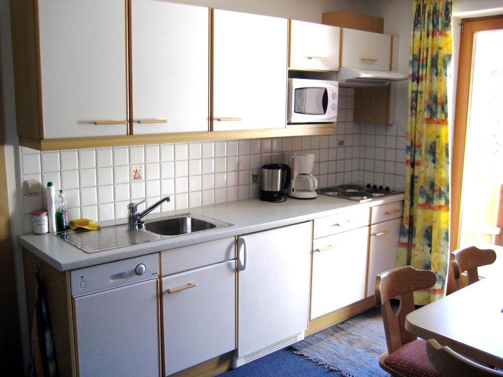 Haus Saumspitz Apartment Sankt Anton am Arlberg Room photo